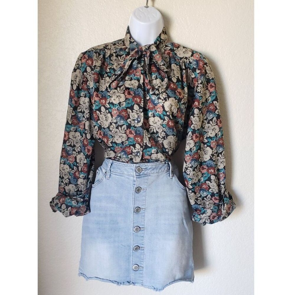VTG 80s Oversized Baggy Flowing Floral Neck Tie Button Up Blouse